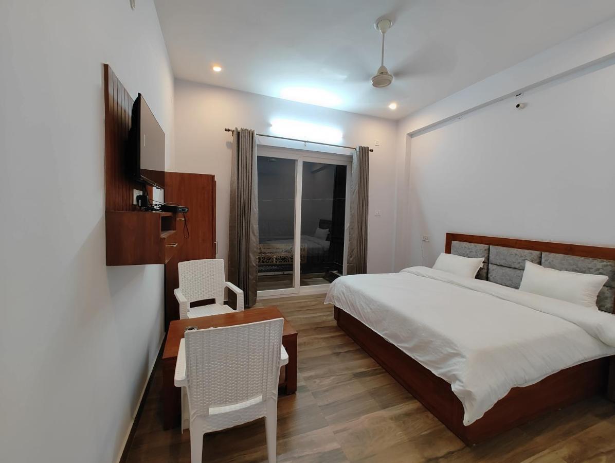 Hotel Anantam Residency Uttarkashi ภายนอก รูปภาพ
