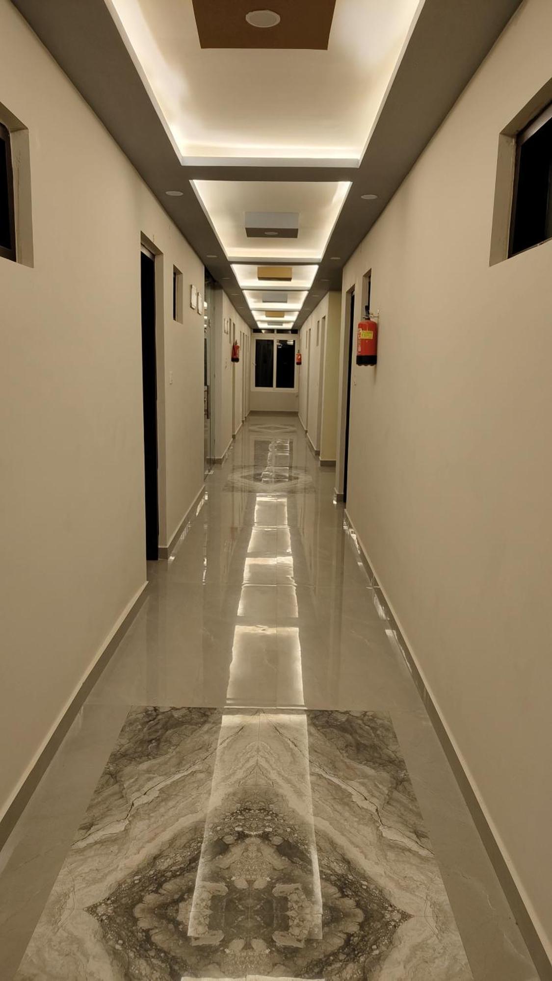 Hotel Anantam Residency Uttarkashi ภายนอก รูปภาพ