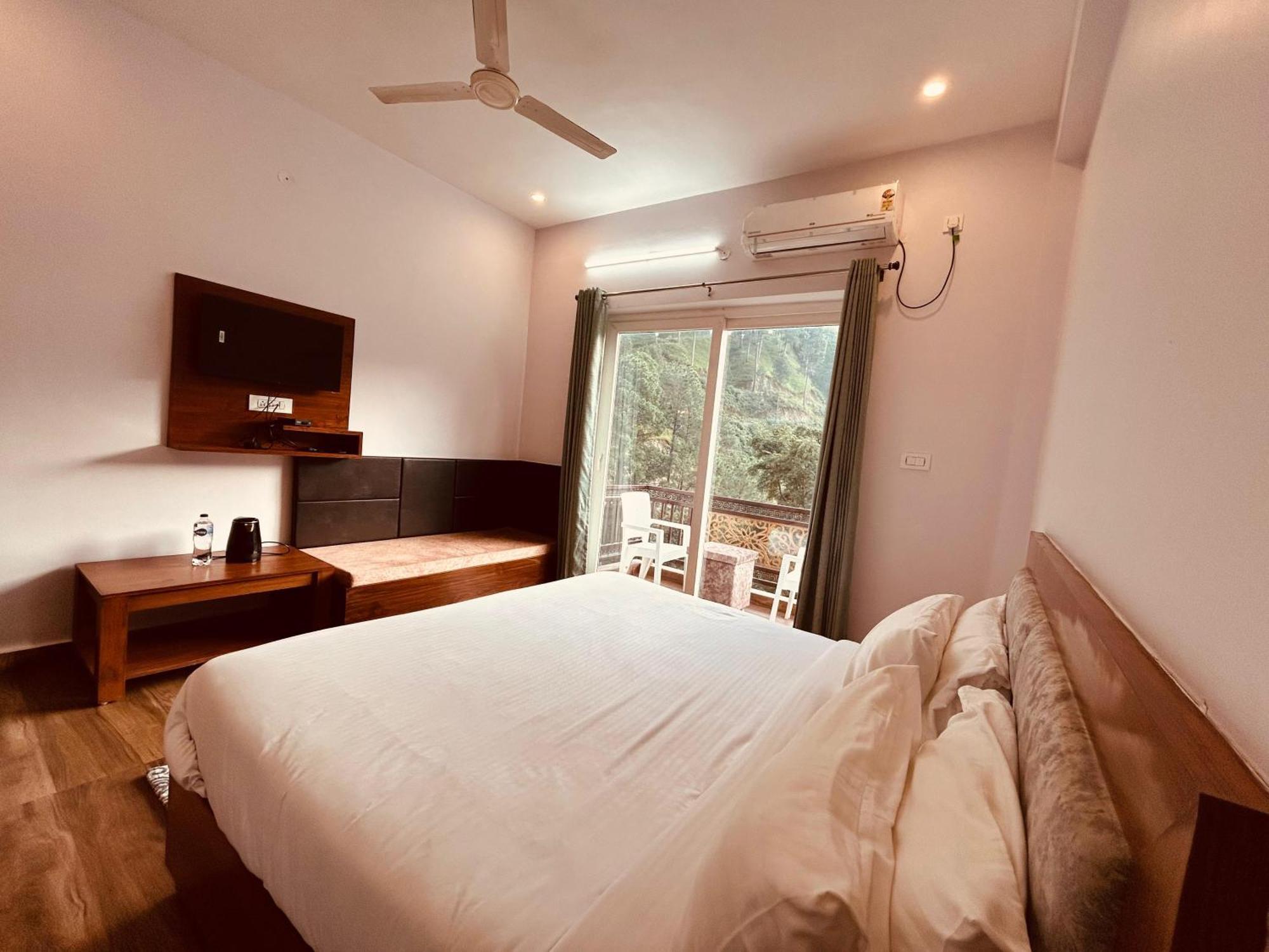 Hotel Anantam Residency Uttarkashi ภายนอก รูปภาพ
