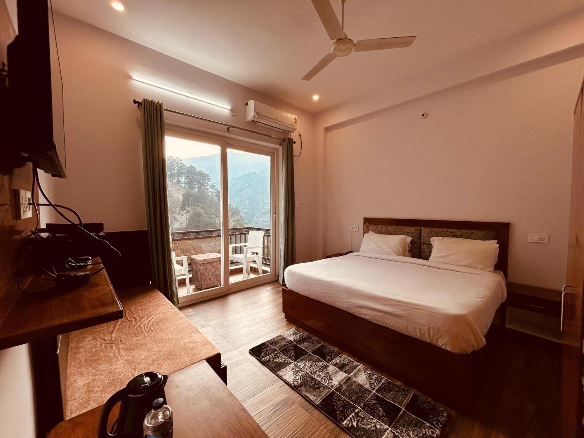 Hotel Anantam Residency Uttarkashi ภายนอก รูปภาพ
