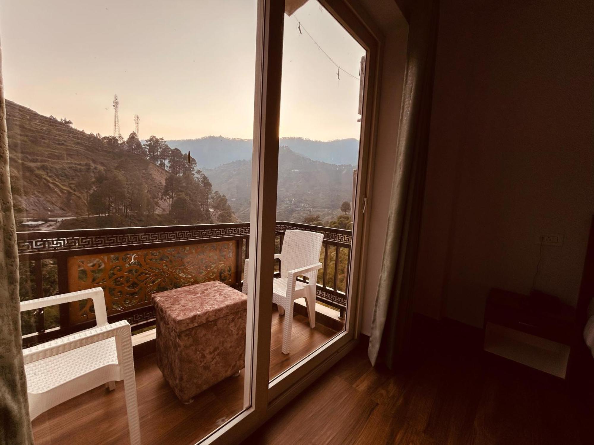 Hotel Anantam Residency Uttarkashi ภายนอก รูปภาพ